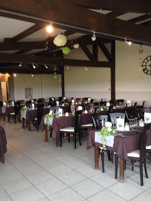 Dîner servi sur place