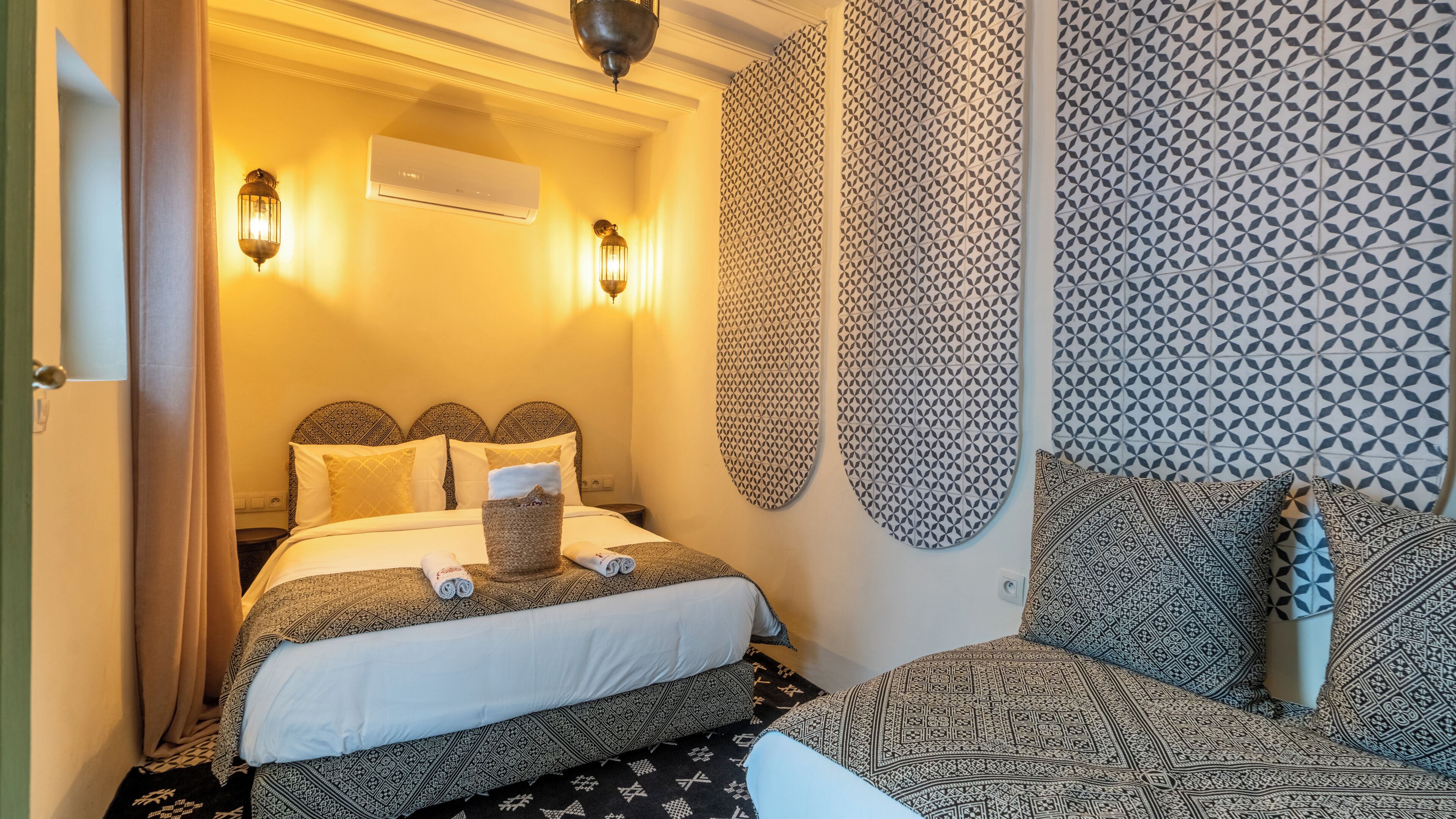 Deluxe Room | In-room safe, individually decorated, individually furnished, free WiFi