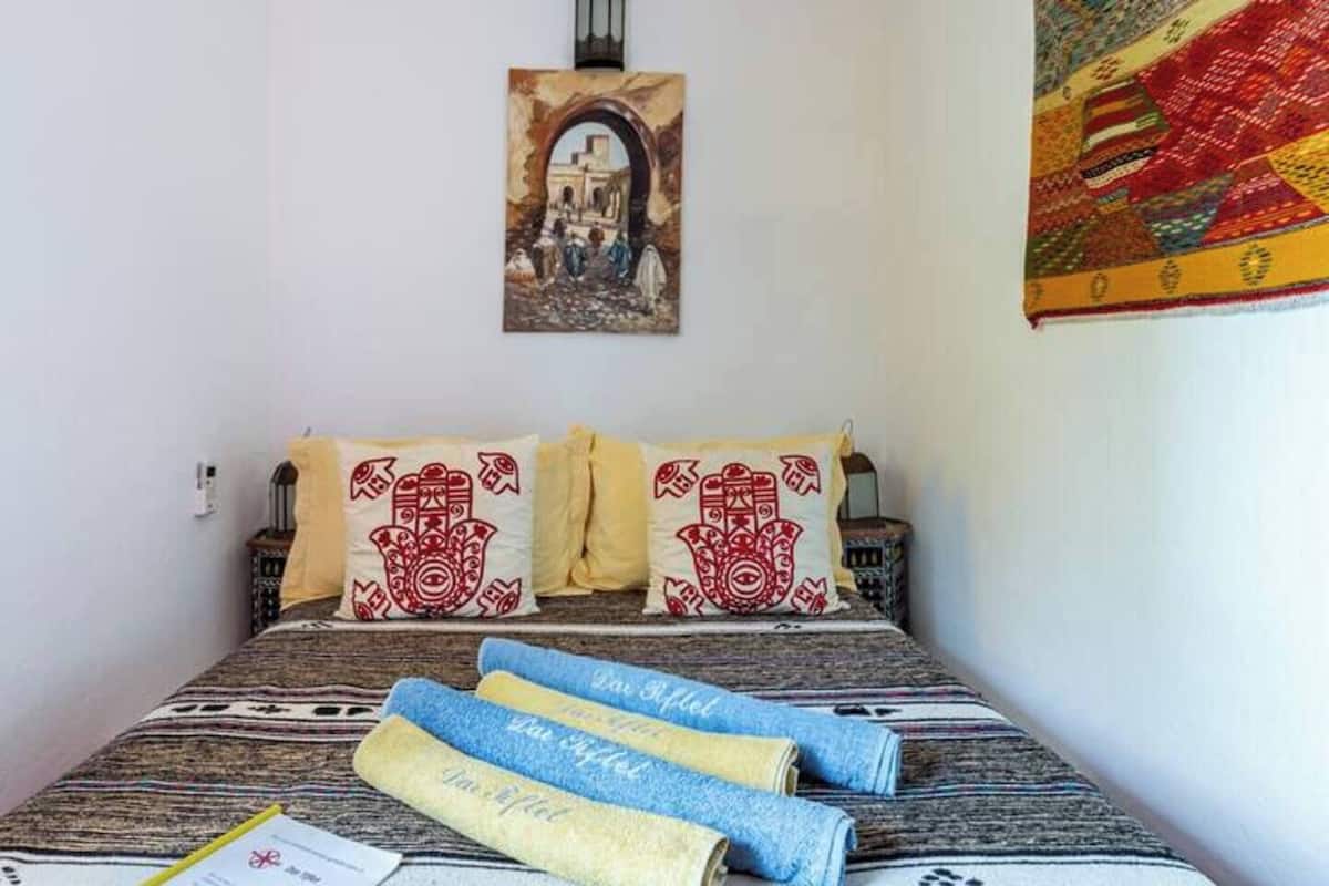 Kahden hengen tavanomainen huone (Verte) | Tallelokero huoneessa, yksilöllisesti sisustettu