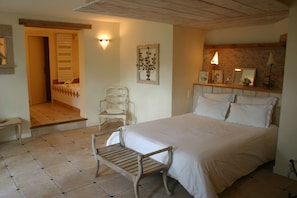 Phòng đôi Superior (Orchidées) | Bộ trải giường bằng vải cotton Ai Cập, bộ đồ giường cao cấp