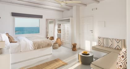 Perla Suites - Delmar Collection