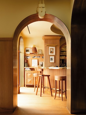 Bar (on property) - 9Confidentiel (Paris)