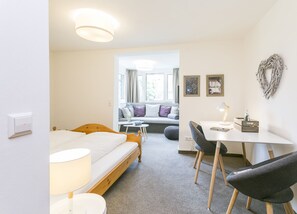 Hypo-allergenic bedding, down duvets, in-room safe, desk - Hotel Imbery (Hinterzarten)