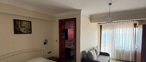 家庭雙人或雙床房 | 書桌、遮光布/窗簾、隔音、免費無線上網