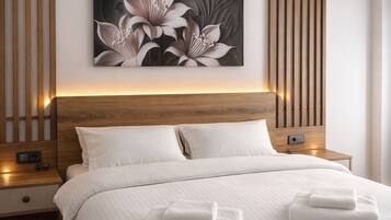 Habitació doble o amb dos llits individuals familiar | Escriptori, cortines opaques i habitacions insonoritzades