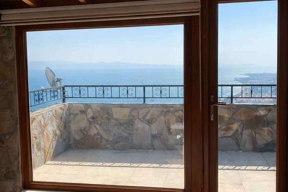 Habitación doble, balcón | Escritorio, cortinas blackout, insonorización y wifi gratis