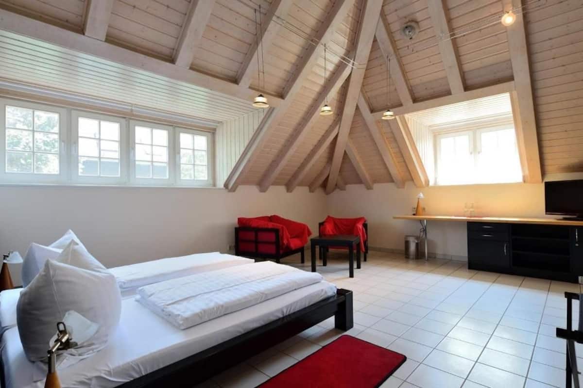 Ropa de cama de alta calidad y minibar