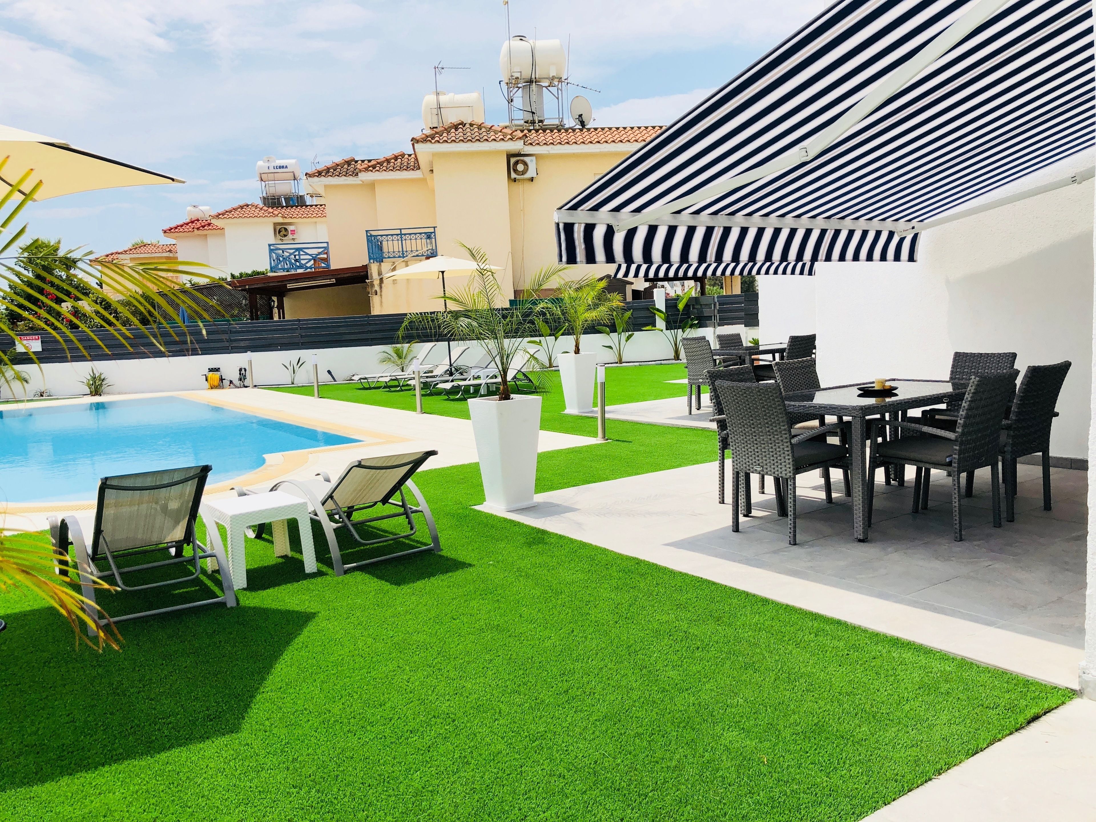 Apartment, 2 Bedrooms, Patio, Pool View | Terrace/patio