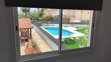 Apartment, 2 Bedrooms, Sea View | 2 bedrooms, individually decorated, individually furnished