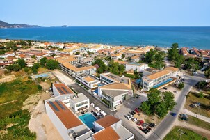 Esterni