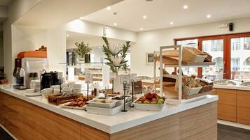 Free buffet breakfast