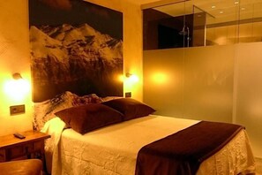 Design Double Room (01 Picu Turbina) | Free WiFi, bed sheets