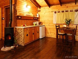 Refrigerador, microondas, cafetera/tetera, tetera/pava eléctrica