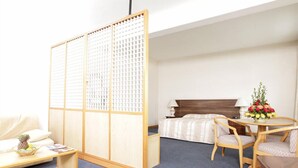 書桌、免費搖籃/嬰兒床、免費折疊床/加床、免費無線上網