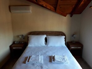 Dúplex familiar, 1 habitación | Sábanas de algodón egipcio y ropa de cama de alta calidad