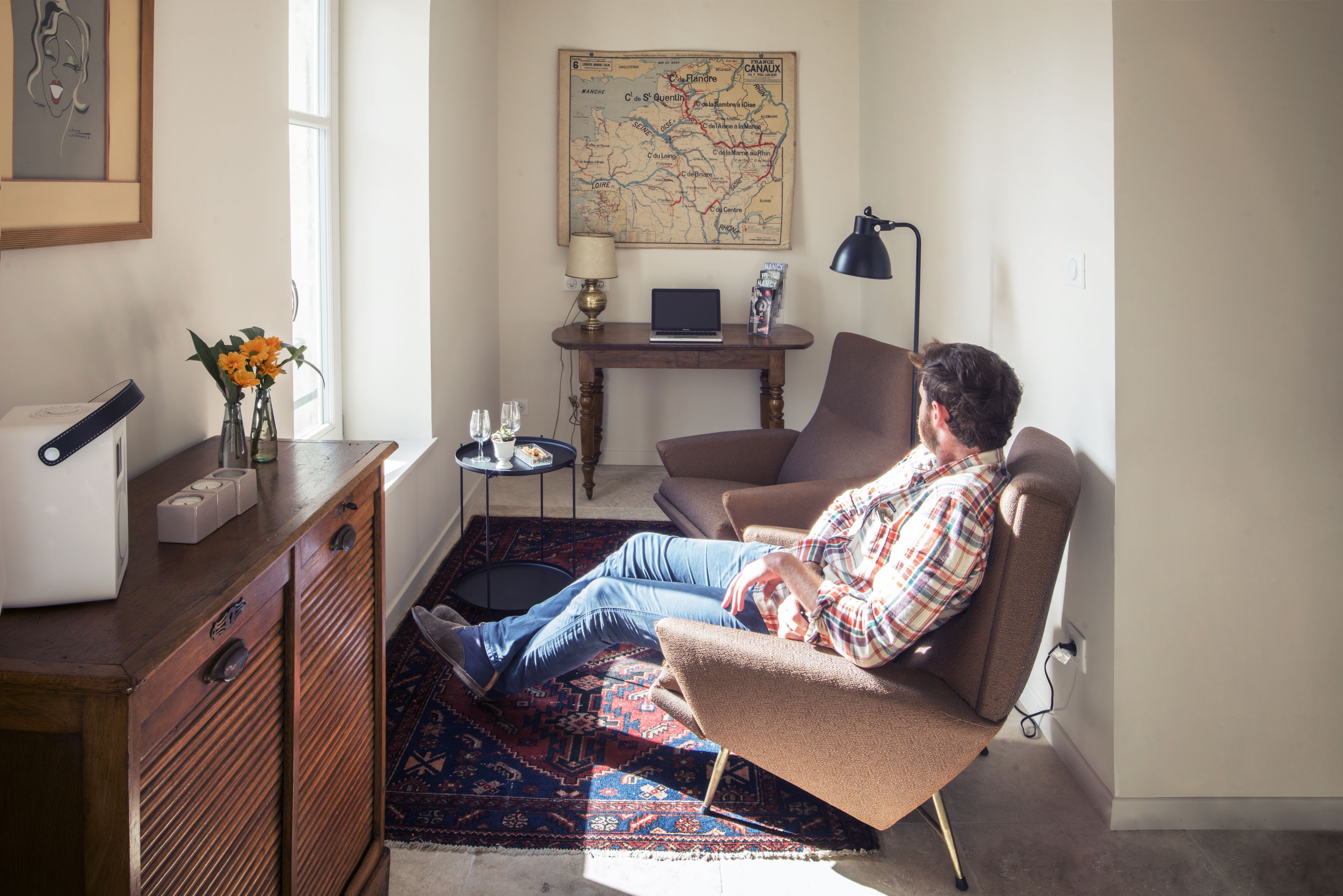 Suite Confort, 1 cama Queen size, para no fumadores | Área de sala de estar | Televisión de pantalla plana 