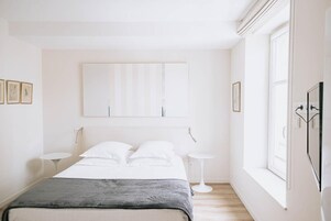 1 多间卧室、迷你吧、特色装修、特色家居