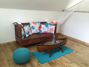 Classic-huvila, useita sänkyjä | Oleskelualue | Taulutelevisio