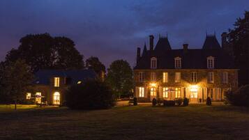 Front of property – evening/night