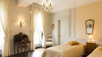 Castle | 7 bedrooms, individually decorated, individually furnished, desk