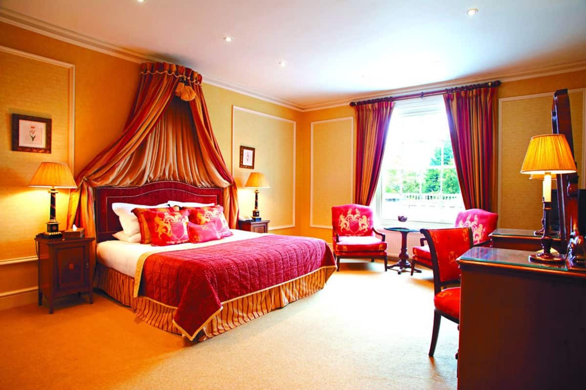 Premier Room | 1 bedroom, in-room safe, desk, iron/ironing board