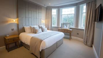 In-room safe, desk, iron/ironing board, free WiFi