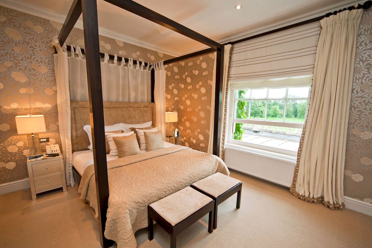 1 bedroom, in-room safe, desk, iron/ironing board