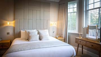 1 bedroom, in-room safe, desk, iron/ironing board