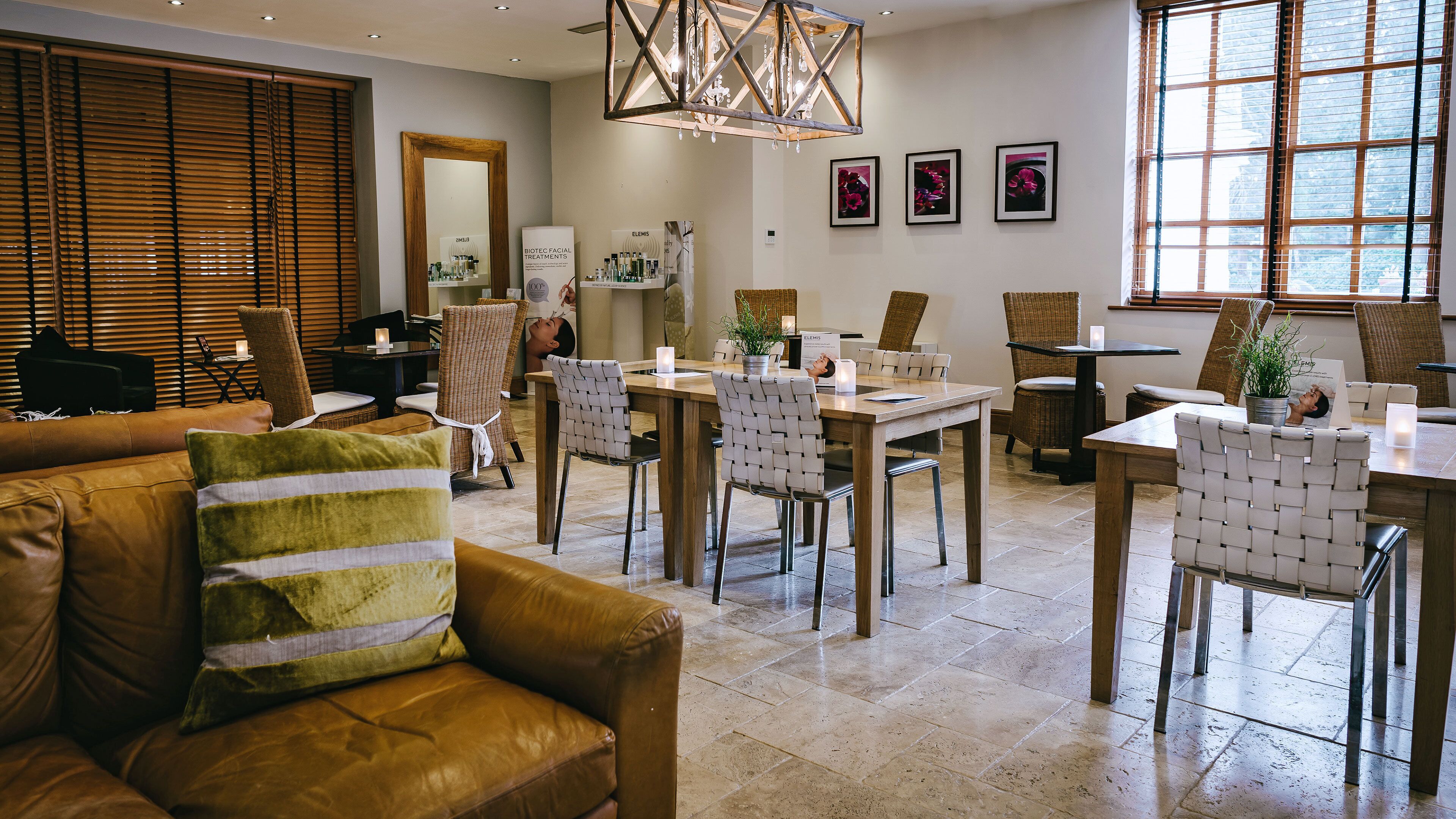 Foto - Rowton Hall Hotel and Spa