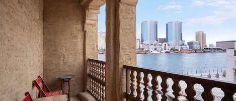 Zimmer, 1 King-Bett, Balkon (Heritage, Creek Balcony) | Ausblick vom Zimmer