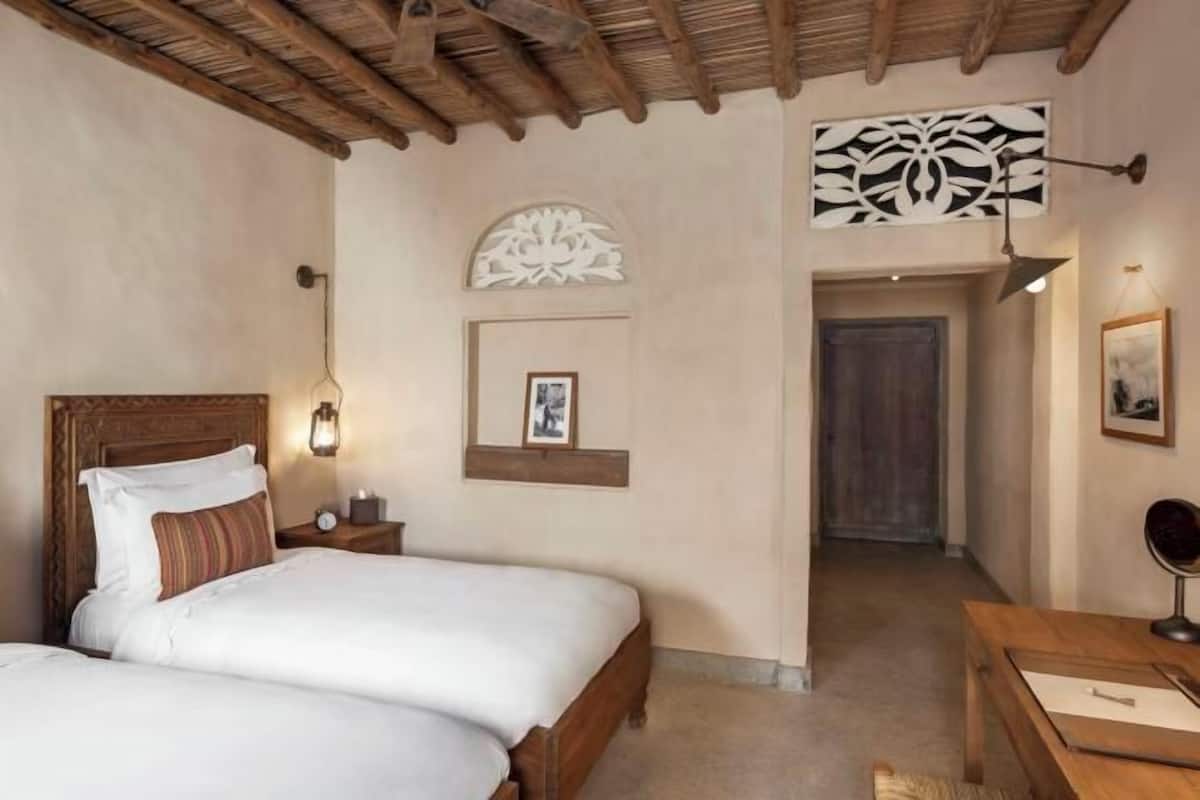 Egyptian cotton sheets, premium bedding, in-room safe