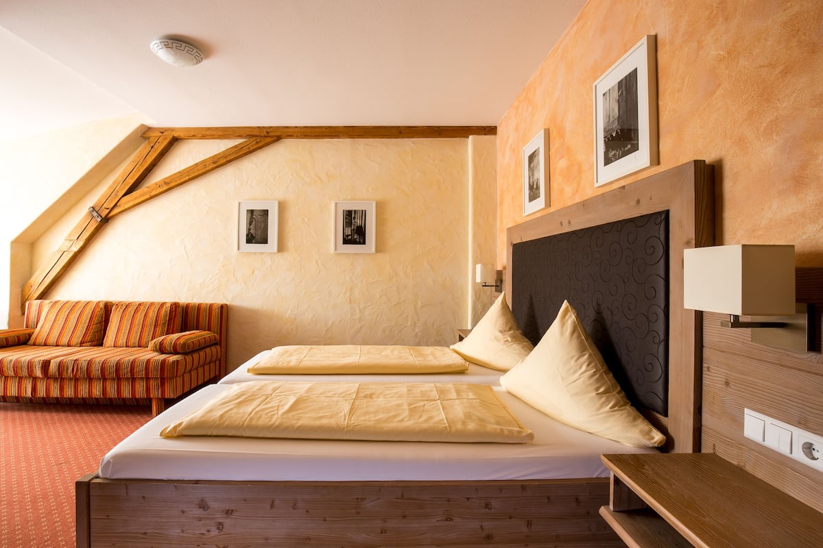 Twin kamer | Een kluis op de kamer, extra bedden, gratis wifi, beddengoed
