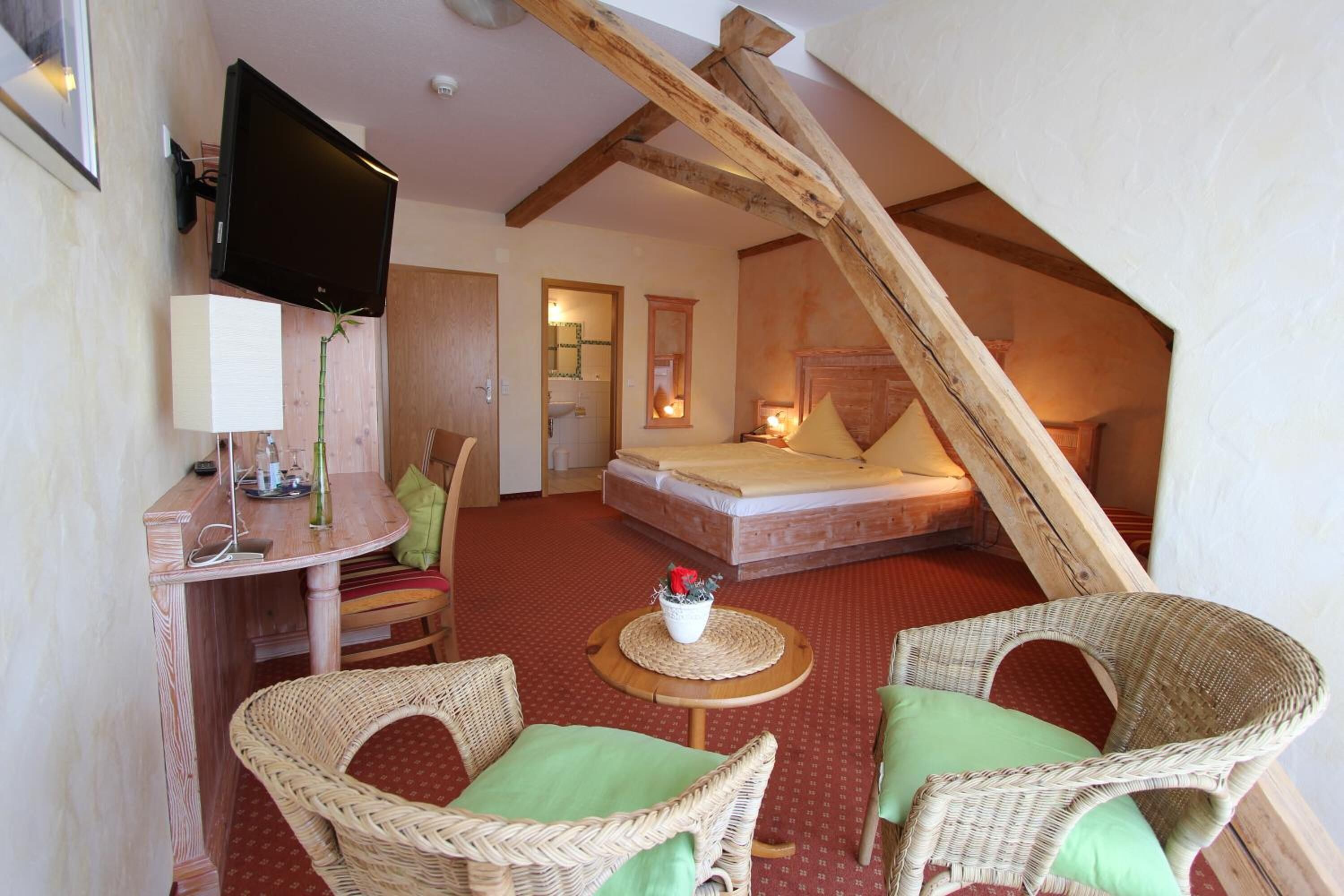 in-room safe, rollaway beds, free wifi, bed sheets