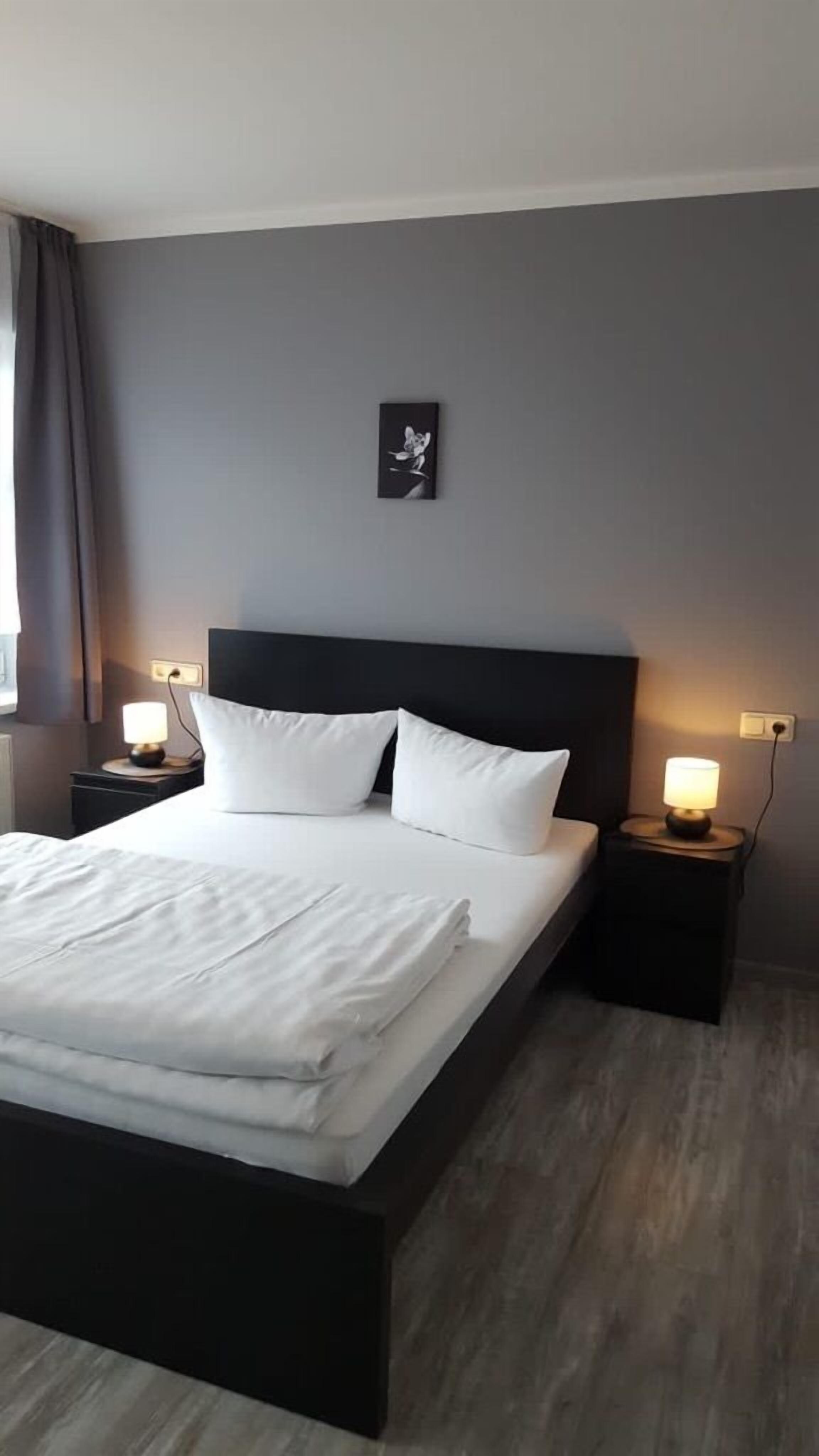 classic double room | blackout curtains, cots/infant beds, free wifi, bed sheets