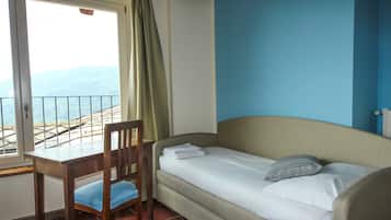 Camera quadrupla | Una scrivania, culle/letti per bambini (gratuiti), Wi-Fi gratuito