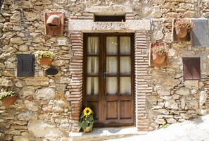 Exterior - Le Dame del Borgo (Sassetta)