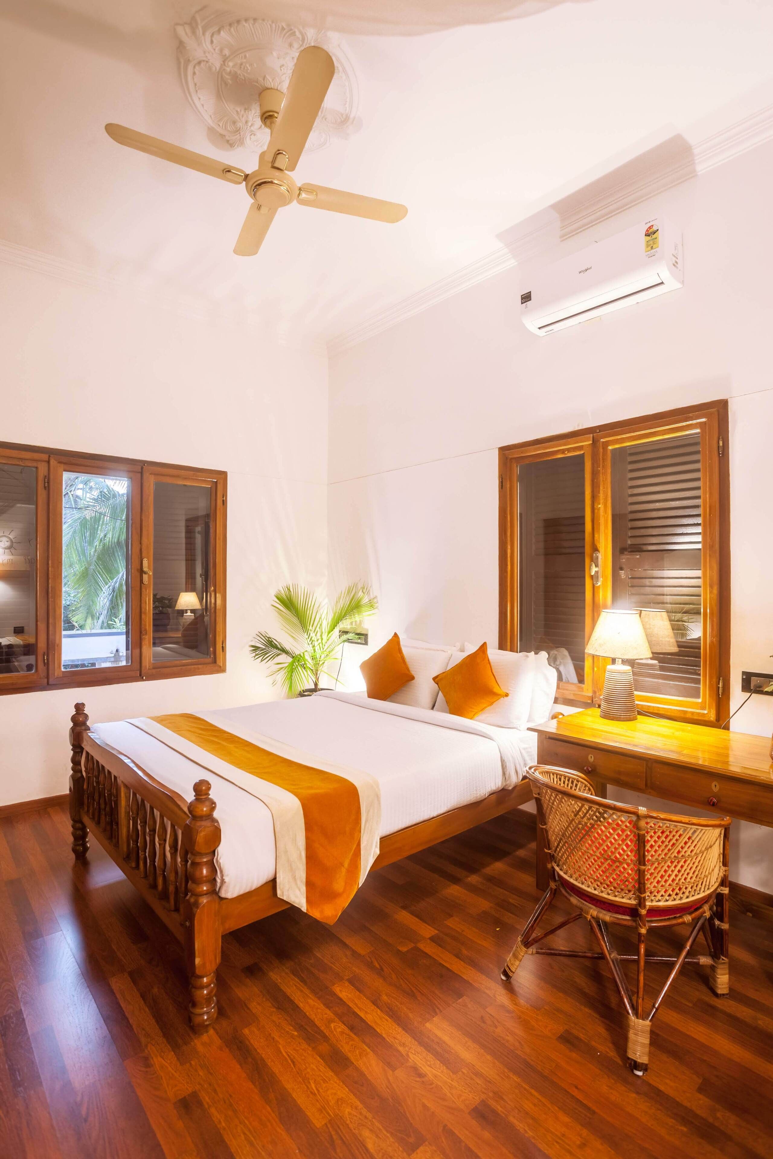 egyptian cotton sheets, premium bedding, memory-foam beds, in-room safe