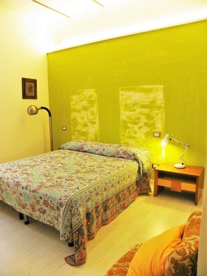 Soundproofing, rollaway beds, free WiFi, bed sheets - B&B Al Ponte Vecchio (Perugia)