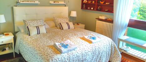 Double or Twin Room | 2 bedrooms, Egyptian cotton sheets, hypo-allergenic bedding, down duvets