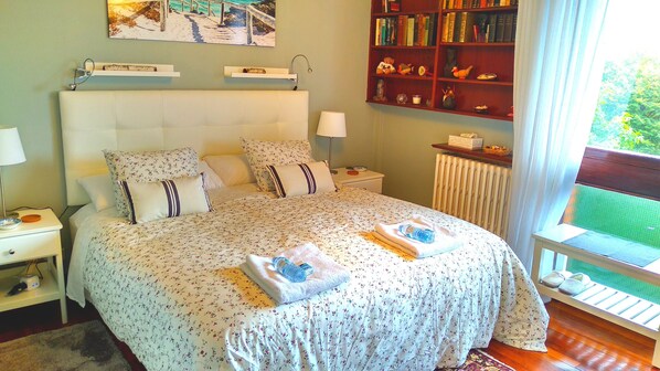 더블룸 또는 트윈룸 | 2 개의 침실, 이집트산 면 시트, 저자극성 침구, 오리/거위털 이불