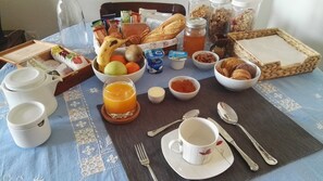 매일 유럽식 무료 아침 식사 포함