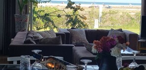 Family Villa | Living room