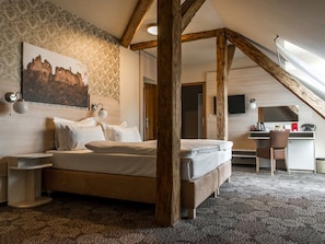 Minibar, coffres-forts dans les chambres, bureau, chambres insonorisées