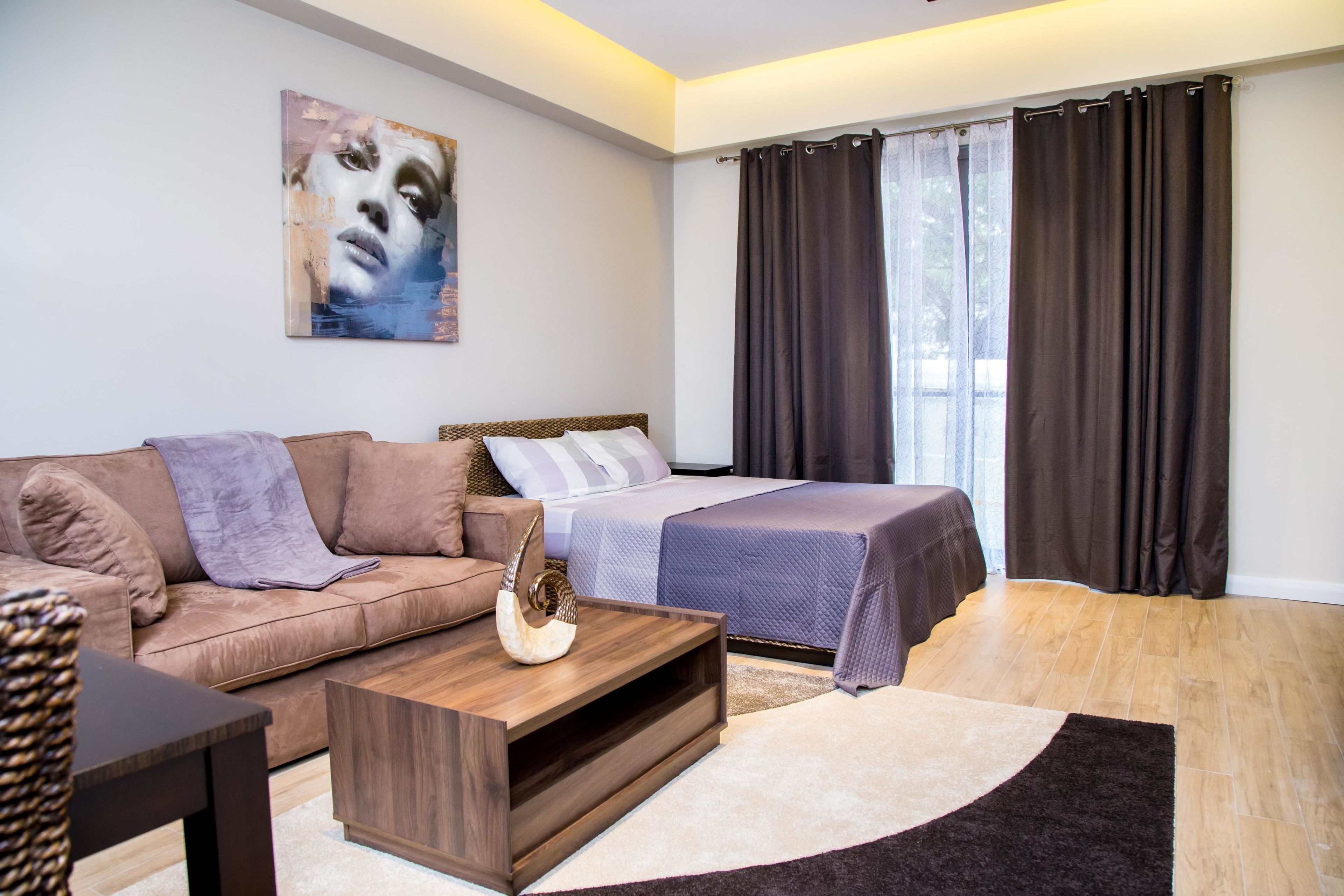 Deluxe Apartment | Blackout drapes, soundproofing, iron/ironing board, free WiFi