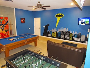 Maison, 6 chambres, cuisine | Salle de jeux