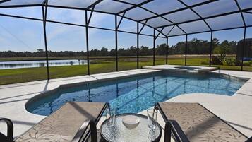 5 bedrooms, iron/ironing board, free WiFi, bed sheets