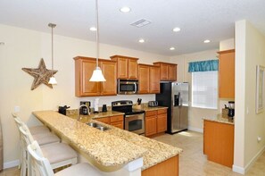 House, Multiple Beds, Private Pool, Pool View | Private kitchen | Fridge, microwave, oven, stovetop