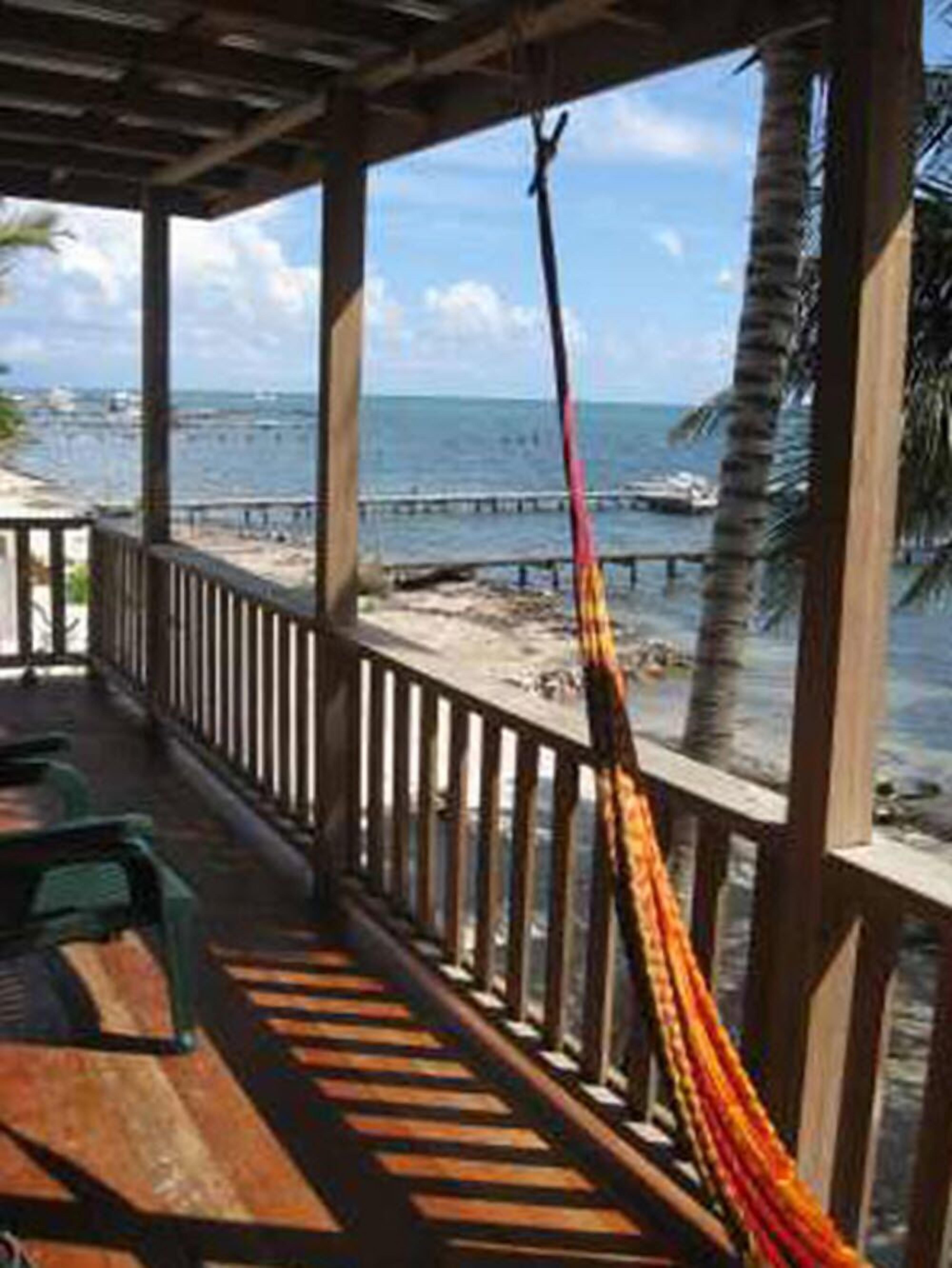 Cottage, 1 grand lit et 1 canapé-lit, en front de plage | Balcon