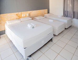 1 camera, minibar, con arredamento individuale, tende oscuranti