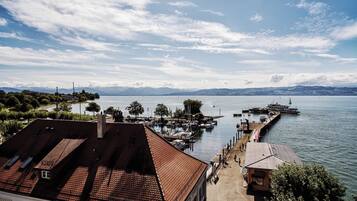 Deluxe Double Room, Balcony, Lake View | Hypo-allergenic bedding, minibar, in-room safe, desk